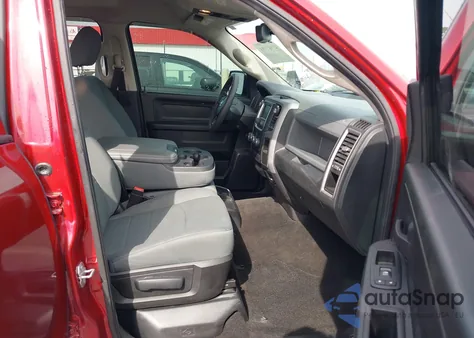 2015 Ram 1500 Express из США, поврежденный, VIN 1C6RR6KT1FS676081